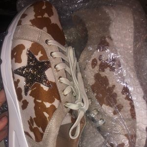 Myra cowhide tennis shoes